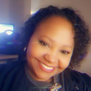 Meet your Posher, Lorinda